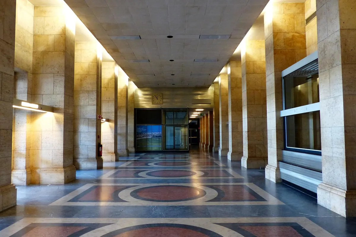 The Best Stone Flooring for Hallways in British Homes